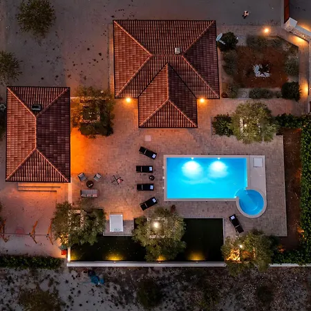 Lunis * Velika Cista (Sibenik-Knin)