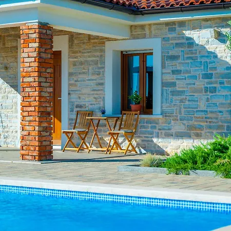 Lunis * Velika Cista (Sibenik-Knin)