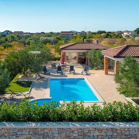 Lunis Villa Velika Cista (Sibenik-Knin)